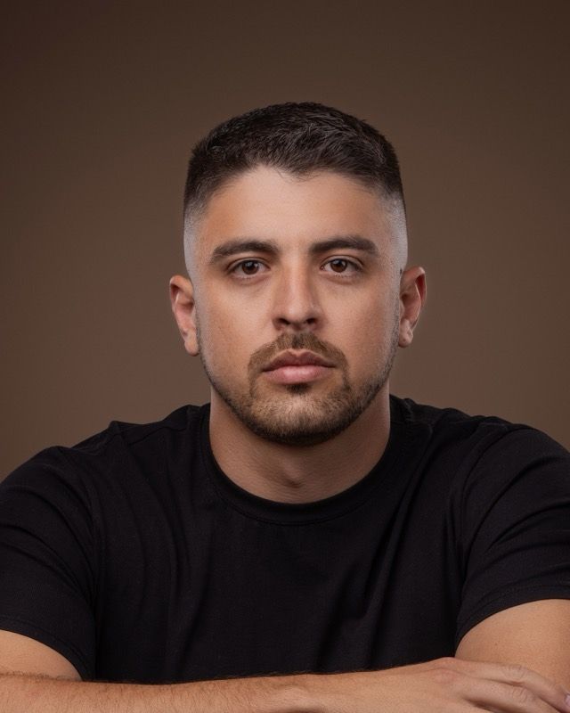 Retrato de João Vitor dos Santos, fundador e contador responsável da Farol